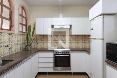 Casa à venda com 359m², 5 quartos e 5 vagasCozinha