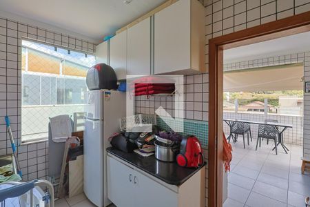 Apartamento à venda com 110m², 3 quartos e 1 vagaÁrea de Serviço