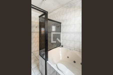 Casa para alugar com 250m², 3 quartos e 5 vagasBanheiro da Suite