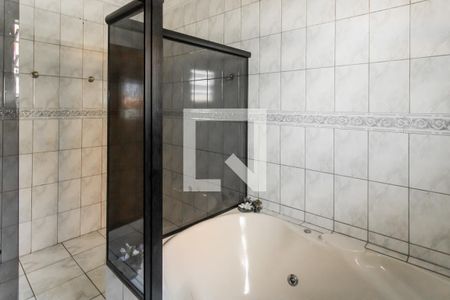 Casa para alugar com 250m², 3 quartos e 5 vagasBanheiro da Suite