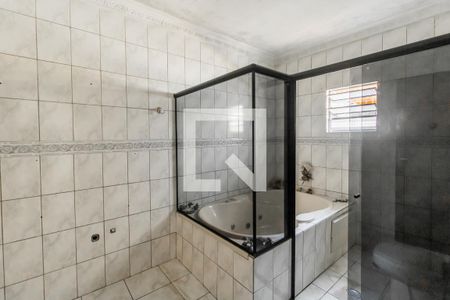 Casa para alugar com 250m², 3 quartos e 5 vagasBanheiro da Suite