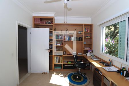 Casa à venda com 539m², 4 quartos e 4 vagasEscritório