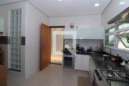 Casa à venda com 539m², 4 quartos e 4 vagasCozinha