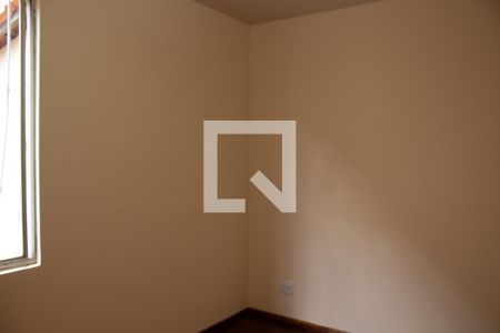 Quarto 2 de apartamento para alugar com 2 quartos, 57m² em Carlos Prates, Belo Horizonte