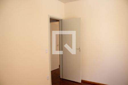 Quarto 1 de apartamento para alugar com 2 quartos, 57m² em Carlos Prates, Belo Horizonte