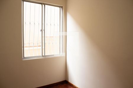 Quarto 1 de apartamento para alugar com 2 quartos, 57m² em Carlos Prates, Belo Horizonte