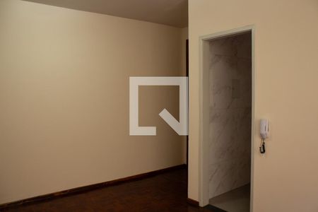 Sala de apartamento para alugar com 2 quartos, 57m² em Carlos Prates, Belo Horizonte