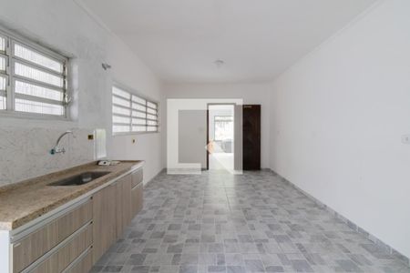 Casa à venda com 180m², 3 quartos e 2 vagas Casa à venda com 180m², 3 quartos e 2 vagasCozinha