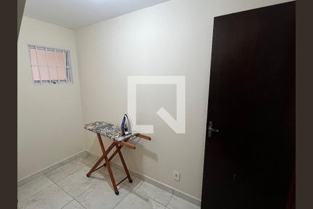 Casa à venda com 300m², 6 quartos e 4 vagas Casa à venda com 300m², 6 quartos e 4 vagasCasa 2- Quarto 1
