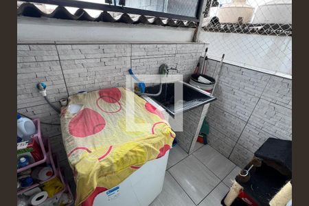 Casa à venda com 300m², 6 quartos e 4 vagas Casa à venda com 300m², 6 quartos e 4 vagasCasa 3 - Área de Serviço