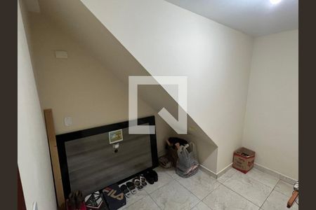 Casa à venda com 300m², 6 quartos e 4 vagas Casa à venda com 300m², 6 quartos e 4 vagasCasa 2- Quarto 1