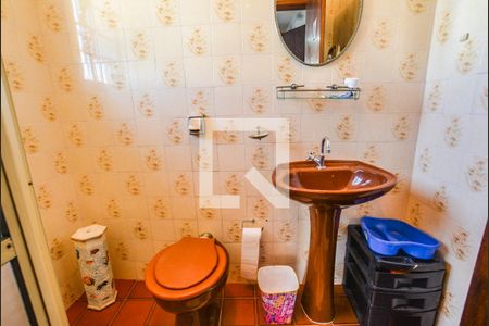 Casa à venda com 308m², 3 quartos e 6 vagasBanheiro da Suíte 2