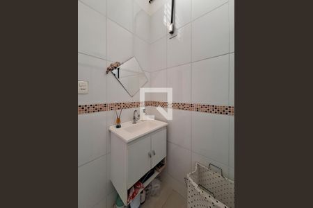 Casa à venda com 120m², 3 quartos e 2 vagasBanheiro 2