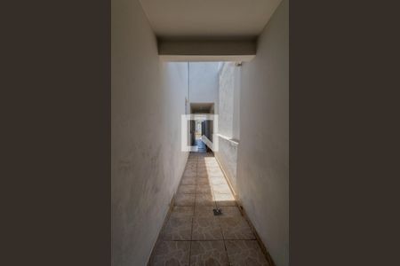 Casa à venda com 250m², 3 quartos e 2 vagas Casa à venda com 250m², 3 quartos e 2 vagasCorredor