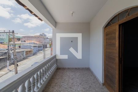 Casa à venda com 250m², 3 quartos e 2 vagas Casa à venda com 250m², 3 quartos e 2 vagasVaranda Suíte 1