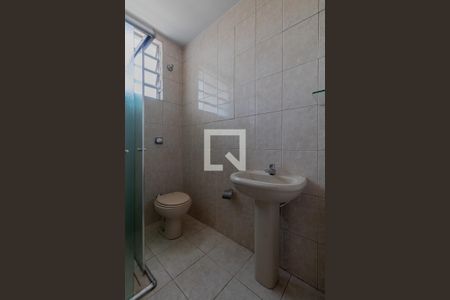 Casa à venda com 250m², 3 quartos e 2 vagas Casa à venda com 250m², 3 quartos e 2 vagasBanheiro