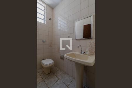 Casa à venda com 250m², 3 quartos e 2 vagas Casa à venda com 250m², 3 quartos e 2 vagasBanheiro 2