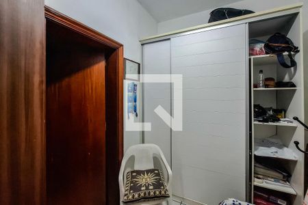 Casa à venda com 240m², 3 quartos e 3 vagasQuarto de Serviço