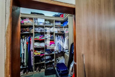 Casa à venda com 240m², 3 quartos e 3 vagasquarto 1 suite closet