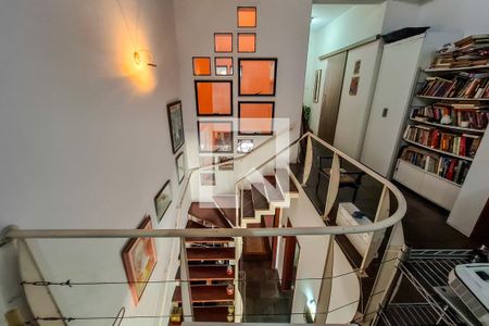 Casa à venda com 240m², 3 quartos e 3 vagasescada