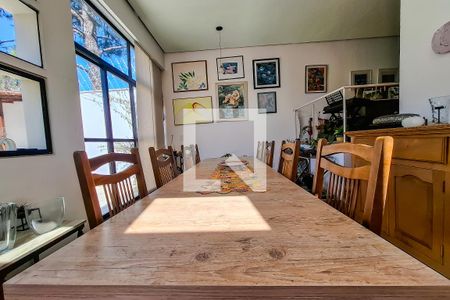 Casa à venda com 240m², 3 quartos e 3 vagassala jantar