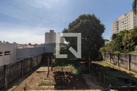 Casa à venda com 300m², 4 quartos e 10 vagas Casa à venda com 300m², 4 quartos e 10 vagasVista  Suíte