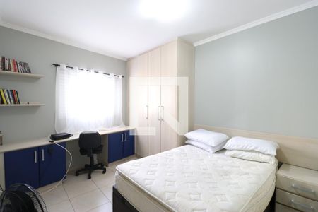 Casa à venda com 110m², 3 quartos e 2 vagasSuíte 1