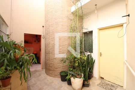 Casa à venda com 110m², 3 quartos e 2 vagasQuintal