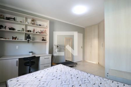 Casa à venda com 110m², 3 quartos e 2 vagasSuíte 2