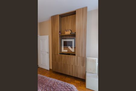 Apartamento à venda com 54m², 1 quarto e sem vaga Apartamento à venda com 54m², 1 quarto e sem vagaArmário do Quarto