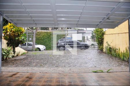 Casa à venda com 500m², 5 quartos e 5 vagas Casa à venda com 500m², 5 quartos e 5 vagas Garagem