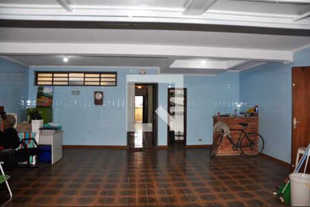 Casa à venda com 500m², 5 quartos e 5 vagas Casa à venda com 500m², 5 quartos e 5 vagasGaragem