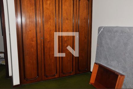 Casa à venda com 500m², 5 quartos e 5 vagas Casa à venda com 500m², 5 quartos e 5 vagas Quarto 04 com Suíte