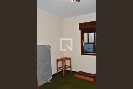 Casa à venda com 500m², 5 quartos e 5 vagas Casa à venda com 500m², 5 quartos e 5 vagasQuarto 04 com Suíte