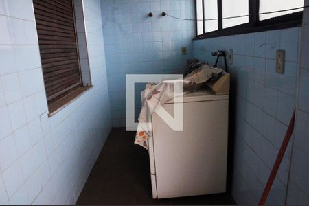 Casa à venda com 500m², 5 quartos e 5 vagas Casa à venda com 500m², 5 quartos e 5 vagasDetalhe Área de Serviço