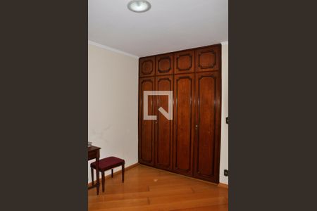 Casa à venda com 500m², 5 quartos e 5 vagas Casa à venda com 500m², 5 quartos e 5 vagasQuarto 03