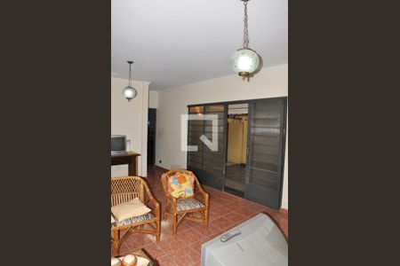 Casa à venda com 500m², 5 quartos e 5 vagas Casa à venda com 500m², 5 quartos e 5 vagasDetalhe Sala de Tv
