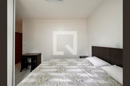 Apartamento à venda com 75m², 2 quartos e 2 vagas Apartamento à venda com 75m², 2 quartos e 2 vagasSuíte