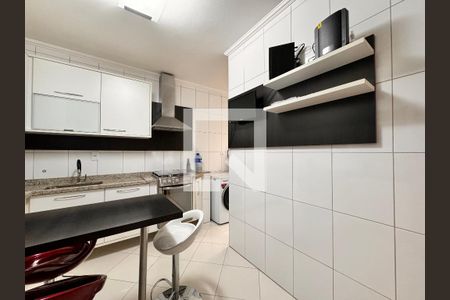 Apartamento à venda com 75m², 2 quartos e 2 vagas Apartamento à venda com 75m², 2 quartos e 2 vagasCozinha