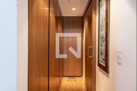 Casa de condomínio à venda com 459m², 3 quartos e 4 vagas