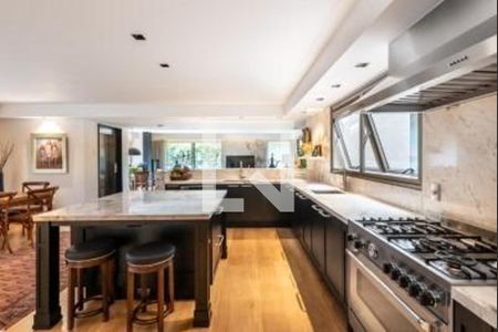 Casa de condomínio à venda com 459m², 3 quartos e 4 vagas