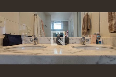 Apartamento à venda com 115m², 3 quartos e 2 vagasBanheiro Quarto 3 suíte