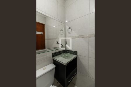 Casa de condomínio para alugar com 95m², 2 quartos e 1 vaga Casa de condomínio para alugar com 95m², 2 quartos e 1 vagaBanheiro