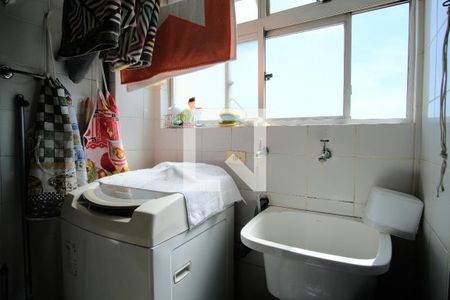 Apartamento à venda com 64m², 2 quartos e 1 vagaÁrea de Serviço