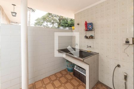 Casa à venda com 390m², 3 quartos e 3 vagasLavanderia