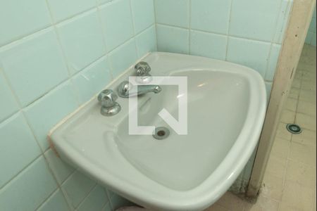 Casa à venda com 390m², 3 quartos e 3 vagasGaragem - Banheiro