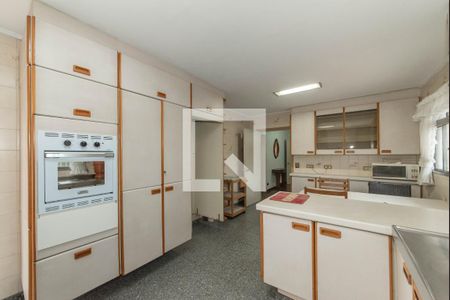 Casa à venda com 390m², 3 quartos e 3 vagasCozinha