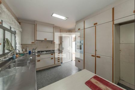 Casa à venda com 390m², 3 quartos e 3 vagasCozinha