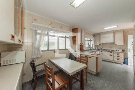 Casa à venda com 390m², 3 quartos e 3 vagasCozinha