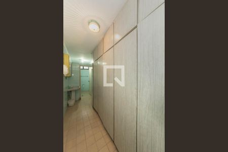 Casa à venda com 390m², 3 quartos e 3 vagasGaragem - Banheiro